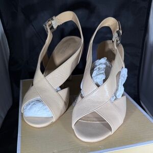 Michael Kors Becky Leather Sandal Heel – Size 7.5, New in Box, Never Worn